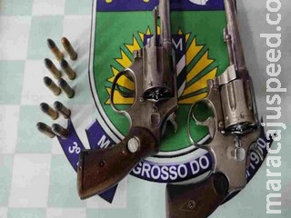 Casal é preso com dois revólveres na periferia de Dourados Casal é preso com dois revólveres na periferia de Dourados