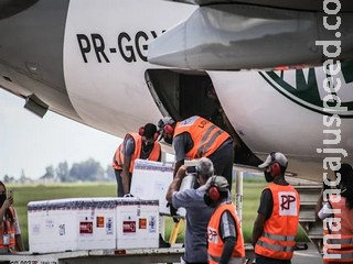 Distribuição de 32 mil doses de vacina contra Covid-19 a municípios de MS começa às 5h Distribuição de 32 mil doses de vacina contra Covid-19 a municípios de MS começa às 5h