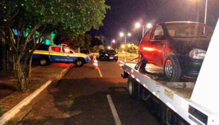 Em noite de blitz, sete motoristas bêbados são detidos e levados para a delegacia