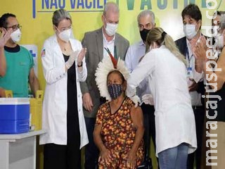Indígenas recusam ser vacinados e 13,8 mil doses podem ser remanejadas para idosos em MS Indígenas recusam ser vacinados e 13,8 mil doses podem ser remanejadas para idosos em MS