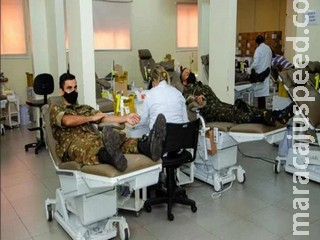 Militares do Exército doam sangue no Hemosul em Campo Grande Militares do Exército doam sangue no Hemosul em Campo Grande