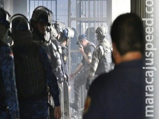 Motim em presídio do Paraguai termina com seis mortos sendo 3 decapitados Motim em presídio do Paraguai termina com seis mortos sendo 3 decapitados