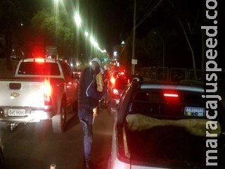 Motorista é preso embriagado ao passar por blitz dirigindo em zigue-zague Motorista é preso embriagado ao passar por blitz dirigindo em zigue-zague