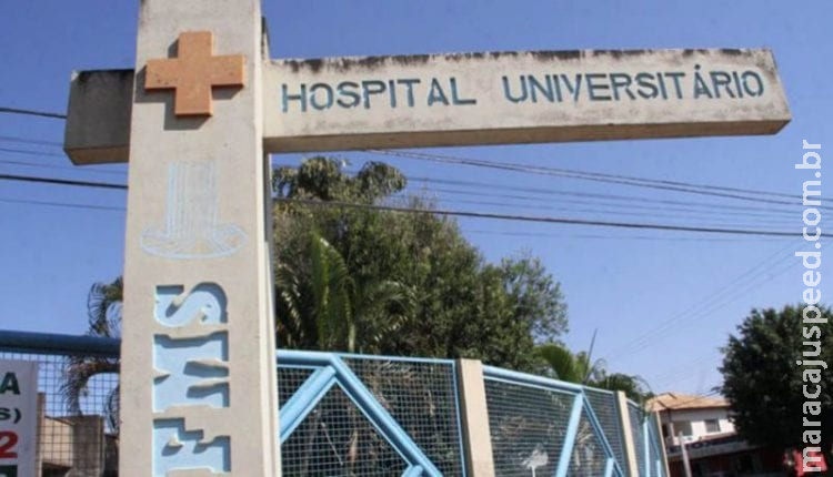 Paciente foge do Hospital Universitário e bombeiros fazem buscas com cães farejadores Paciente foge do Hospital Universitário e bombeiros fazem buscas com cães farejadores