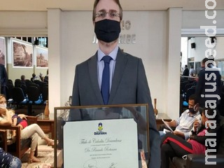 Promotor que comandou operações do Gaeco recebe o título de cidadão douradense Promotor que comandou operações do Gaeco recebe o título de cidadão douradense