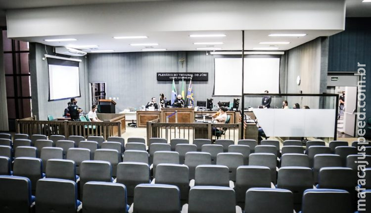 Acusado de tentar matar suposto amante da mulher a tiros no Centenário é condenado a 8 anos Acusado de tentar matar suposto amante da mulher a tiros no Centenário é condenado a 8 anos