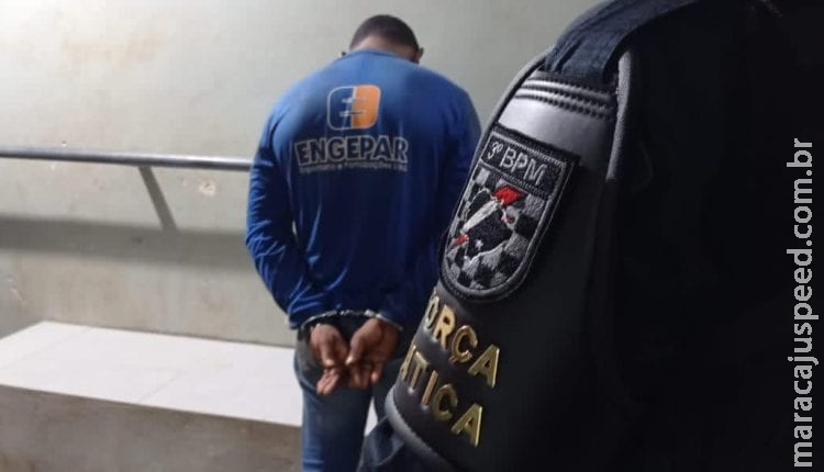 Após sair do semiaberto, homem é flagrado com cocaína e crack em bairro de Dourados Após sair do semiaberto, homem é flagrado com cocaína e crack em bairro de Dourados
