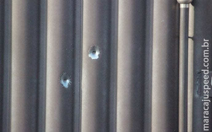 Autoescola é alvo de disparos de arma de fogo durante a madrugada em Campo Grande Autoescola é alvo de disparos de arma de fogo durante a madrugada em Campo Grande