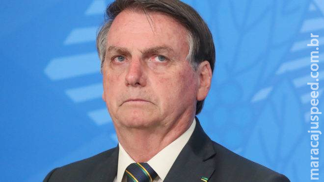 Bolsonaro veta recursos para levar internet a alunos na pandemia Bolsonaro veta recursos para levar internet a alunos na pandemia