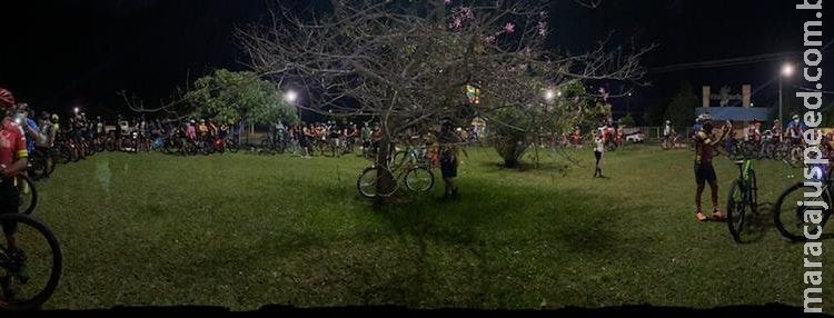 Ciclistas fazem pedalada por mais segurança após morte de Emanuelle em Campo Grande Ciclistas fazem pedalada por mais segurança após morte de Emanuelle em Campo Grande