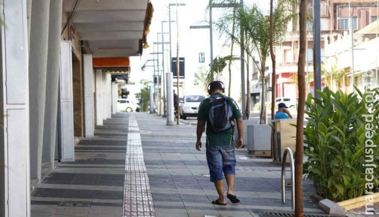 Comerciantes e empresários recuam de ações na Justiça contra toque de recolher em MS Comerciantes e empresários recuam de ações na Justiça contra toque de recolher em MS