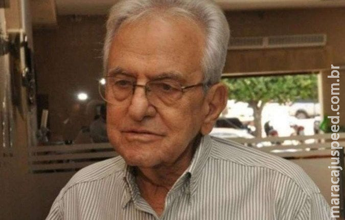 Ex-governador de Goiás morre após esperar três dias por vaga em UTI Ex-governador de Goiás morre após esperar três dias por vaga em UTI