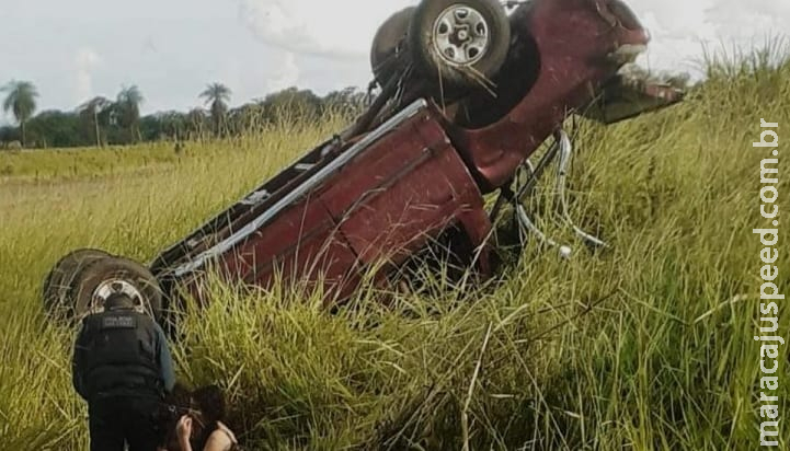 Idoso perde controle, capota camionete e morre em rodovia Idoso perde controle, capota camionete e morre em rodovia