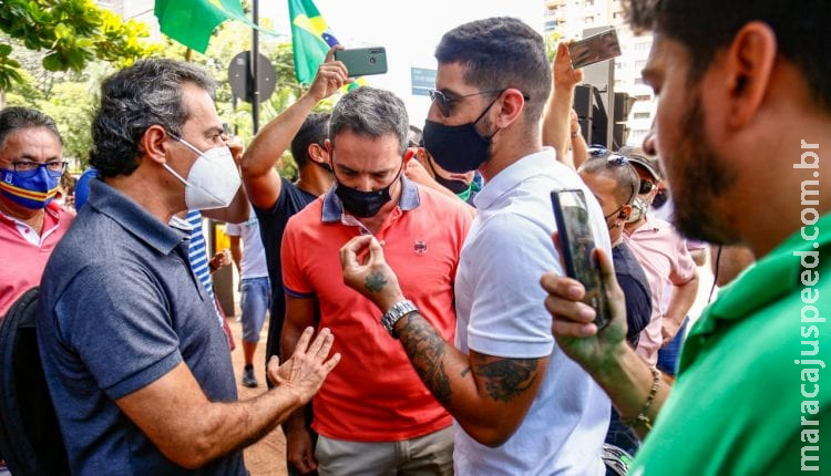 Marquinhos vai acompanhar lojistas para discutir com Reinaldo atividades proibidas em decreto Marquinhos vai acompanhar lojistas para discutir com Reinaldo atividades proibidas em decreto