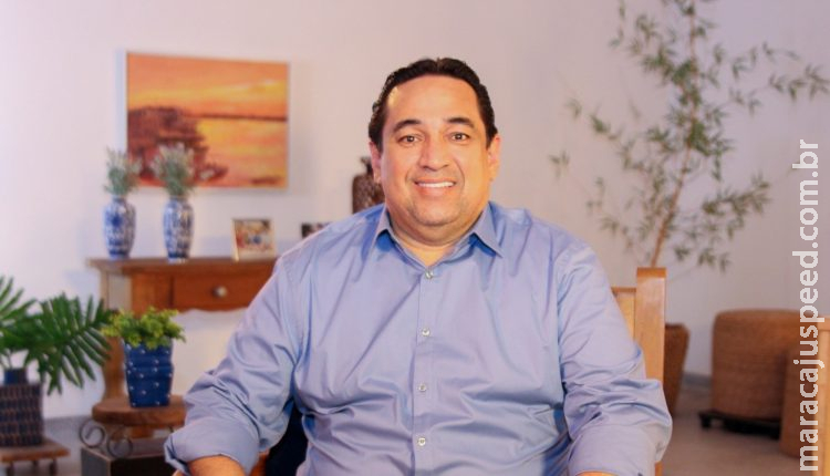 MPMS dá dez dias para que prefeito de Corumbá exonere comissionados de funções ‘meramente burocráticas’ MPMS dá dez dias para que prefeito de Corumbá exonere comissionados de funções ‘meramente burocráticas’