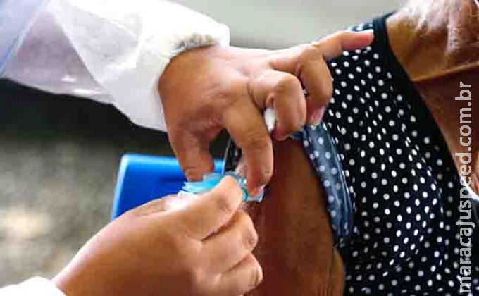 Saúde de MS pede aplicação de todas as doses contra coronavírus em 72 municípios