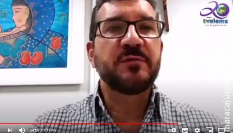 Secretaria precisa rever decisão de manter professores na escola mesmo sem aulas presenciais, afirma Pedro Kemp Secretaria precisa rever decisão de manter professores na escola mesmo sem aulas presenciais, afirma Pedro Kemp
