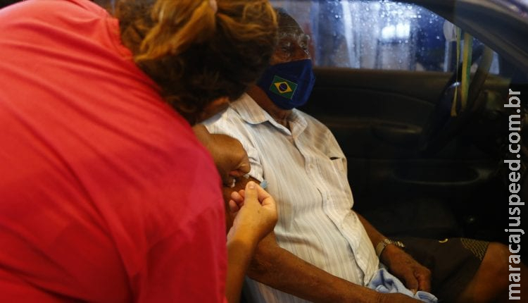Sem novas doses, Sesau de Aquidauana suspende vacinação em drive-thrus Sem novas doses, Sesau de Aquidauana suspende vacinação em drive-thrus