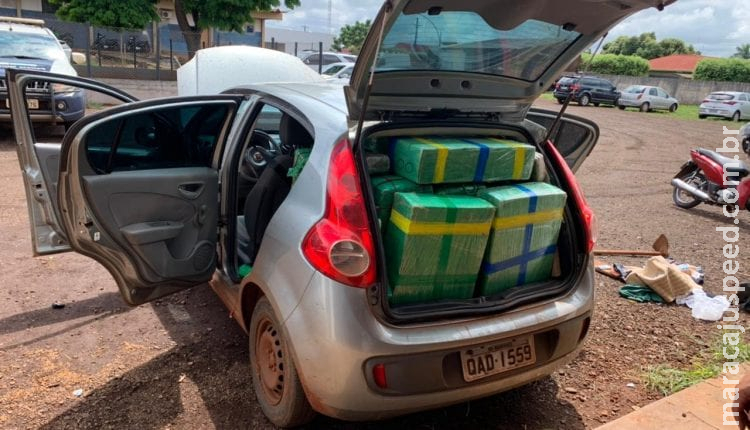 Traficante fura bloqueio na MS-379, sai da pista e abandona mais de meia tonelada de maconha Traficante fura bloqueio na MS-379, sai da pista e abandona mais de meia tonelada de maconha