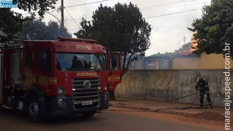 Adolescentes de 12 e 17 anos são apontados como responsáveis por incêndio em escola