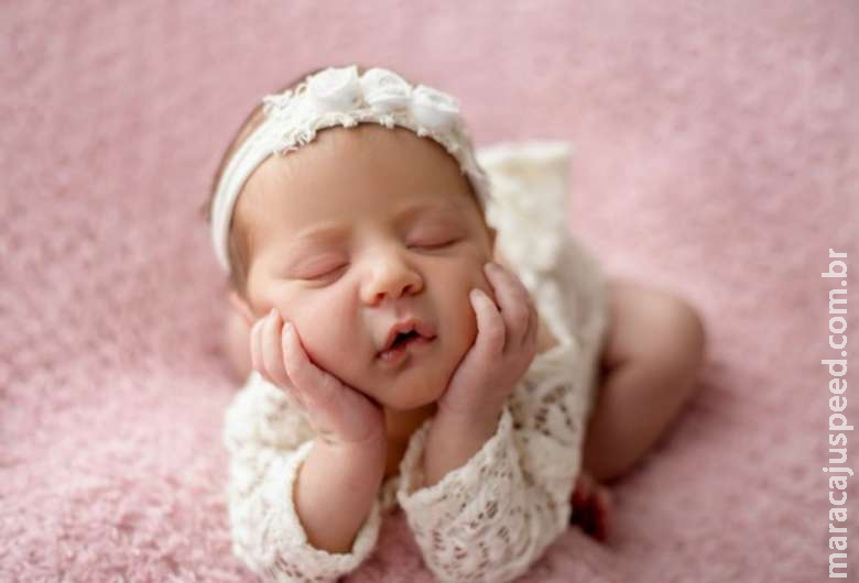 Bebê de 40 dias morre vítima da Covid-19 após ficar intubada por 10 dias Bebê de 40 dias morre vítima da Covid-19 após ficar intubada por 10 dias