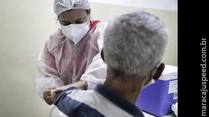 Brasil chega a 19,4 milhões de vacinados contra o coronavírus; 9,2% da população Brasil chega a 19,4 milhões de vacinados contra o coronavírus; 9,2% da população