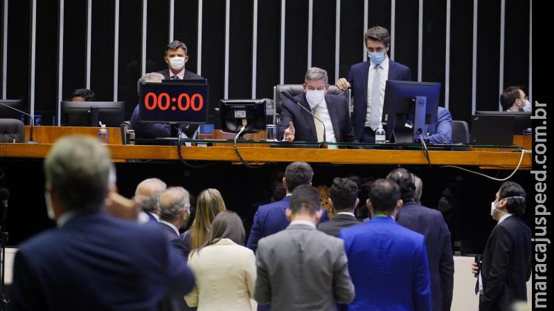 Câmara aprova compra de vacinas pelo setor privado com doação na mesma quantidade ao SUS Câmara aprova compra de vacinas pelo setor privado com doação na mesma quantidade ao SUS