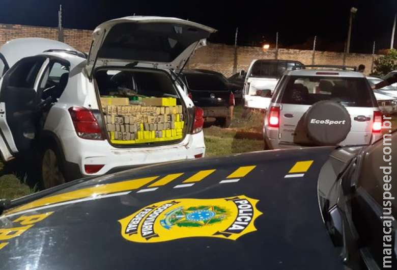 Casal é preso transportando mais de 700 quilos de drogas em carro com criança Casal é preso transportando mais de 700 quilos de drogas em carro com criança