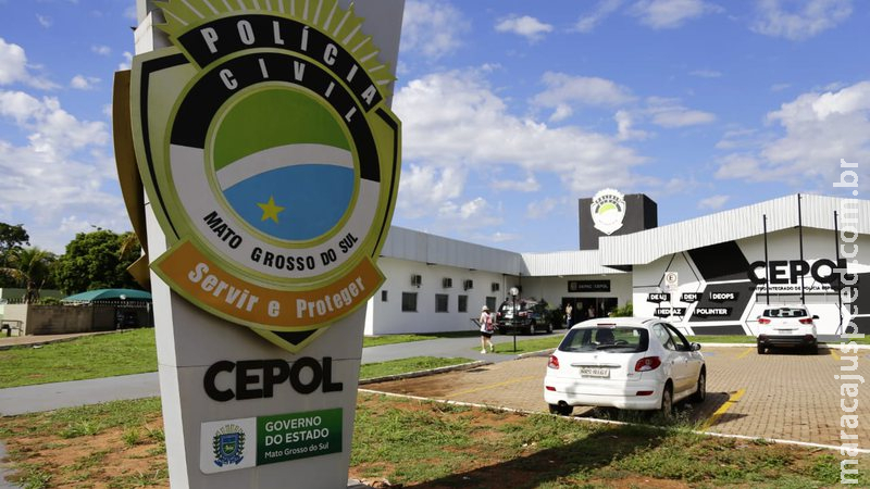 Casal surpreende ladrão em casa e motorista atropela bandido que fugia com televisão Casal surpreende ladrão em casa e motorista atropela bandido que fugia com televisão