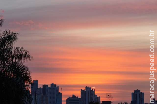 Céu nublado e tempo seco prevalecem nesta quinta-feira Céu nublado e tempo seco prevalecem nesta quinta-feira