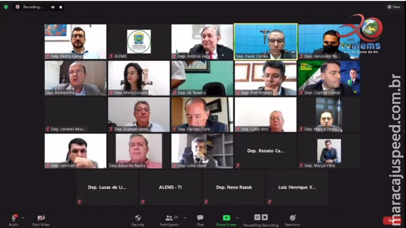 Com voto de desempate, projeto que previa QR Code nas placas de obras do governo é arquivado Com voto de desempate, projeto que previa QR Code nas placas de obras do governo é arquivado