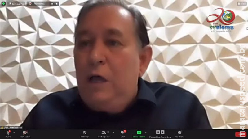 Deputado reclama de CCJR e diz ter perseguição pessoal devido aos arquivamentos de projetos Deputado reclama de CCJR e diz ter perseguição pessoal devido aos arquivamentos de projetos