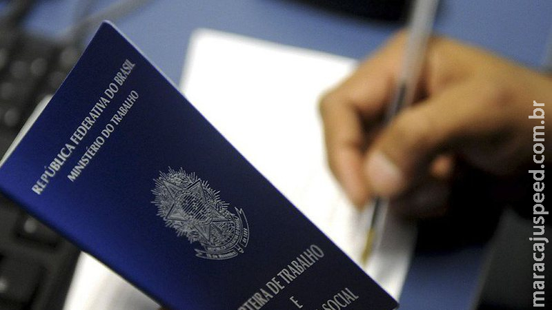 Desemprego atinge recorde com 14,4 milhões de pessoas no Brasil Desemprego atinge recorde com 14,4 milhões de pessoas no Brasil