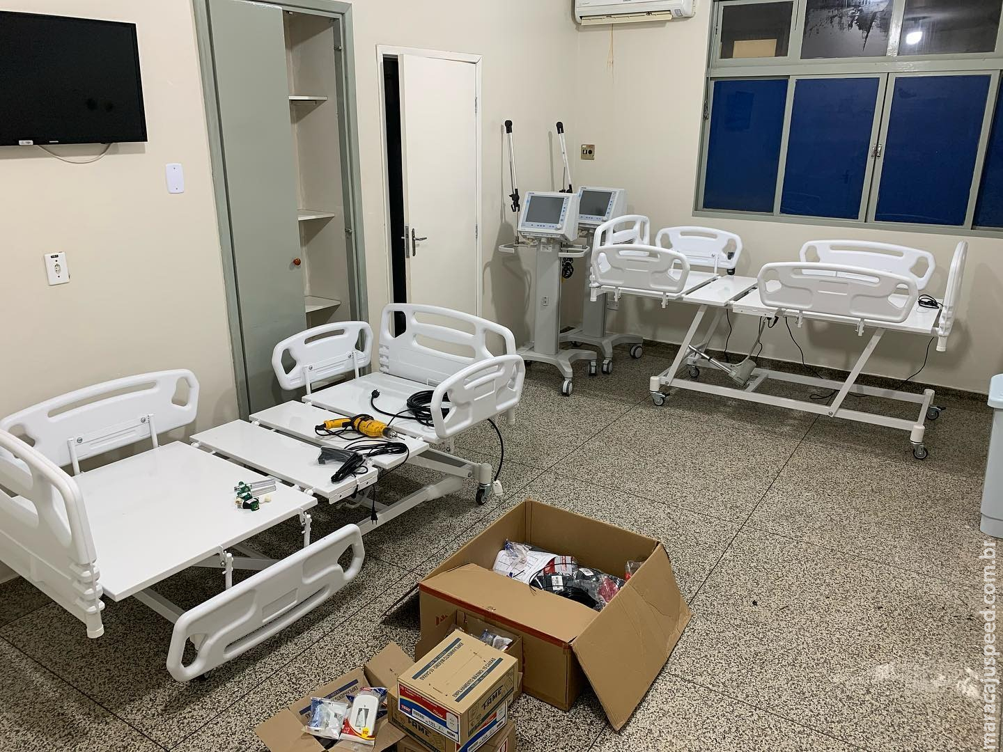 Dez novos leitos de UTI no HV estarão instalados até a semana que vem Dez novos leitos de UTI no HV estarão instalados até a semana que vem