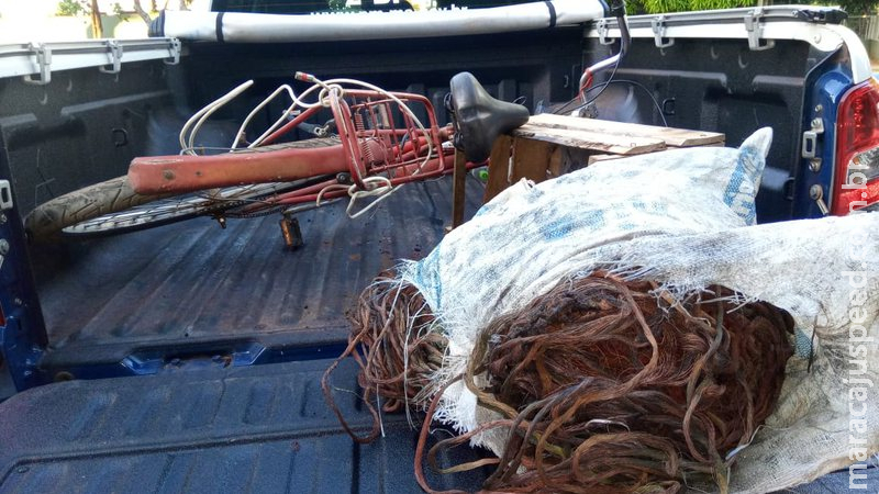 Dois são presos em flagrante com 32 quilos de fios de cobre furtados Dois são presos em flagrante com 32 quilos de fios de cobre furtados