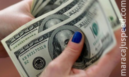 Dólar tem leve queda e fecha a R$ 5,71 Dólar tem leve queda e fecha a R$ 5,71