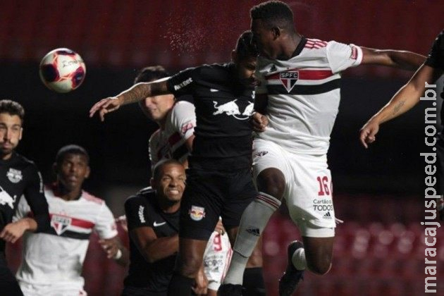 Em jogo equilibrado, São Paulo bate Red Bull Bragantino com gol contra Em jogo equilibrado, São Paulo bate Red Bull Bragantino com gol contra