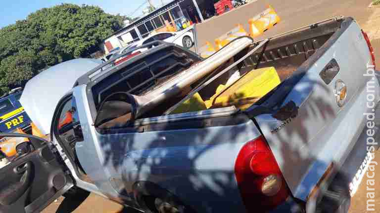 Homem é preso com 363 quilos de maconha em picape roubada na BR-060 Homem é preso com 363 quilos de maconha em picape roubada na BR-060