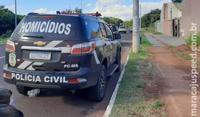 Horas depois de marido ser preso, cabeleireiro é encontrado morto em quitinete Horas depois de marido ser preso, cabeleireiro é encontrado morto em quitinete