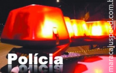  Jovem aproveita "visita" da PM e acusa padrasto de 7 anos de estupros 