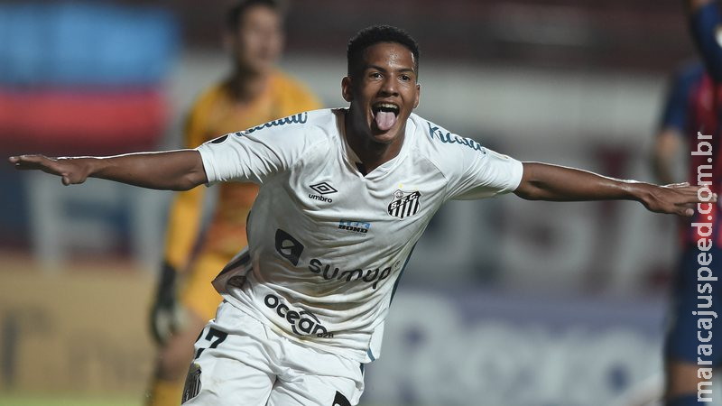 Libertadores: Santos bate San Lorenzo com gol histórico de Ângelo