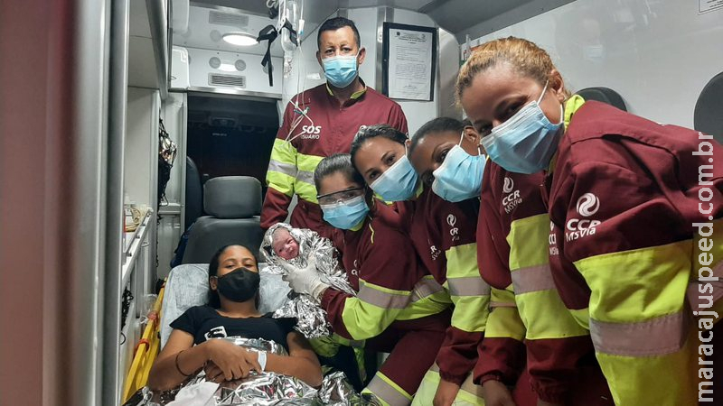 Mãe entra em trabalho de parto e bebê nasce às margens da BR-163 em MS Mãe entra em trabalho de parto e bebê nasce às margens da BR-163 em MS