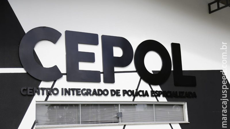 Motoentregador é cercado por dupla de bandidos e revistado em assalto no Tiradentes Motoentregador é cercado por dupla de bandidos e revistado em assalto no Tiradentes