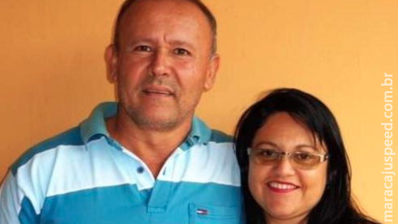 Mulher é assassinada com tiros na cabeça por ex-marido, que comete suicídio Mulher é assassinada com tiros na cabeça por ex-marido, que comete suicídio