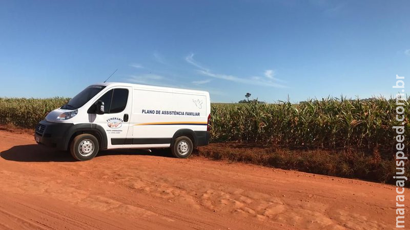 Mulher é encontrada morta com sinais de degolamento em lavoura na MS-276 Mulher é encontrada morta com sinais de degolamento em lavoura na MS-276