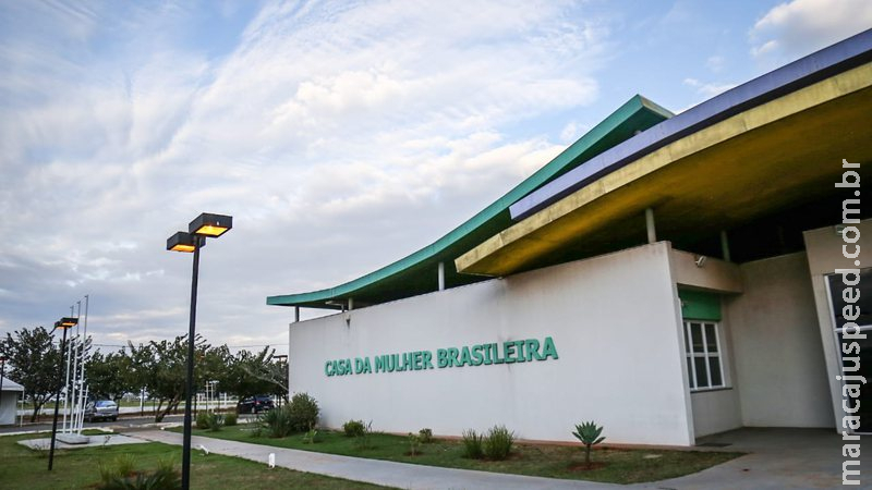 Mulher procura a delegacia depois ex-marido divulgar vídeos íntimos da vítima Mulher procura a delegacia depois ex-marido divulgar vídeos íntimos da vítima