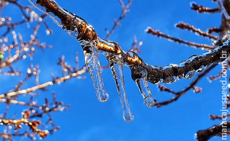 Onda de frio se aproxima e temperatura pode ficar abaixo de 5 graus Onda de frio se aproxima e temperatura pode ficar abaixo de 5 graus