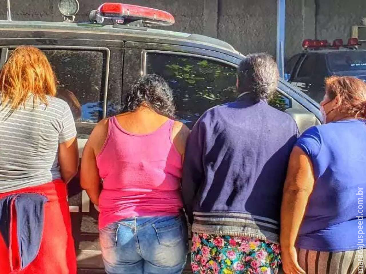 Operação policial prende seis mulheres foragidas da Justiça Operação policial prende seis mulheres foragidas da Justiça