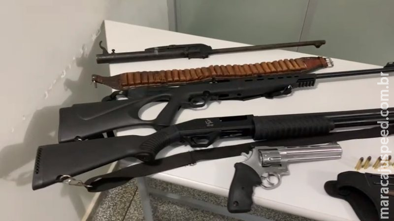 PM prende três após ameaças e apreende armas em Campo Grande PM prende três após ameaças e apreende armas em Campo Grande