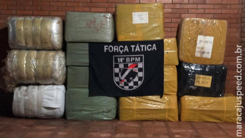Polícia apreende produtos contrabandeados que seriam levados a São Paulo Polícia apreende produtos contrabandeados que seriam levados a São Paulo